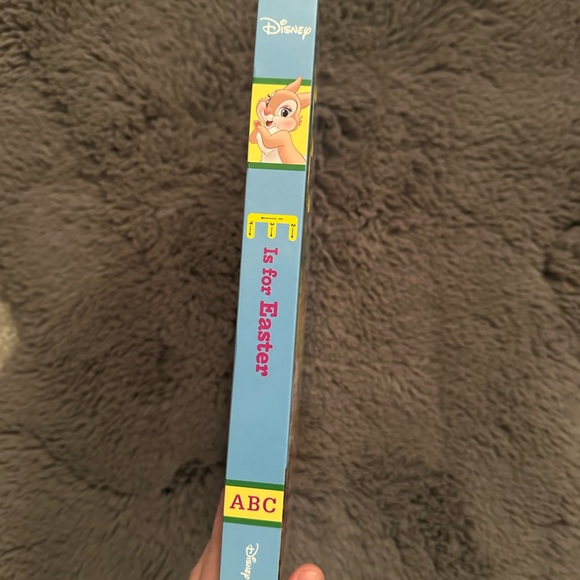 E is for Easter and H is for Halloween book -first words, ABCs and Lift-the-Flap - Picture 9 of 16